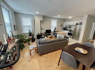 33 Clarendon St APT 2, Boston, MA 02116