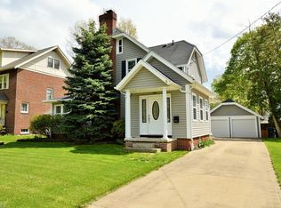 920 Chestnut Blvd, Cuyahoga Falls, OH 44221