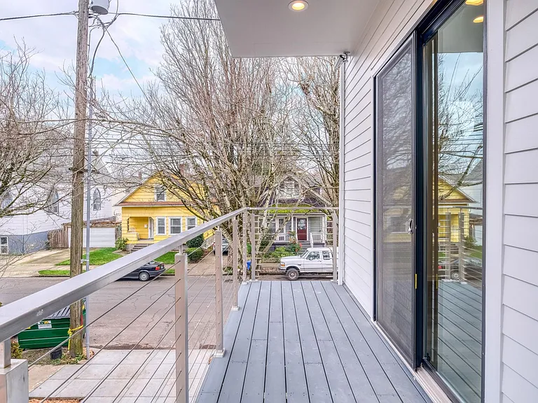COVERED DECK