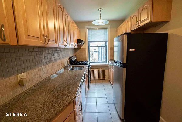 Sold by Sterea Agency | media 6