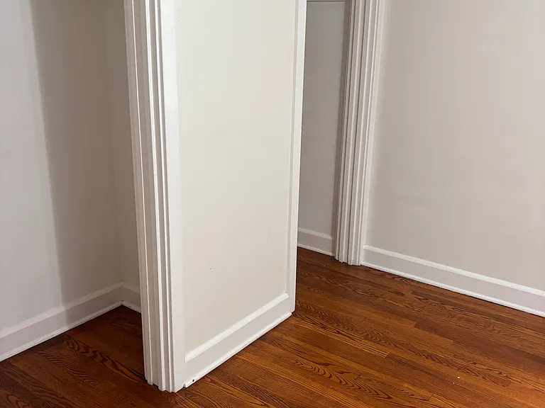 601 Linden Cir — Photo 8