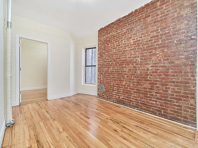 1590 Amsterdam Ave #23 — Photo 4