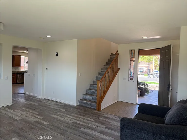 29204 Gateway Dr — Photo 8