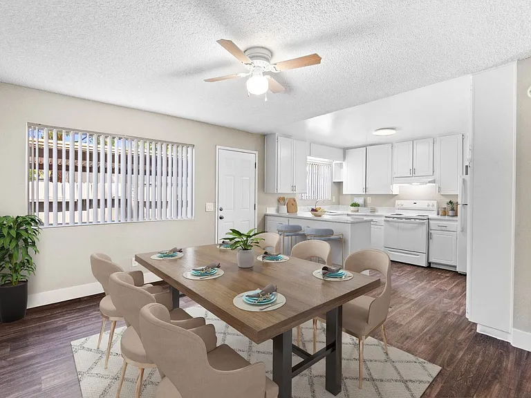 Estancia Apartments — Photo 52