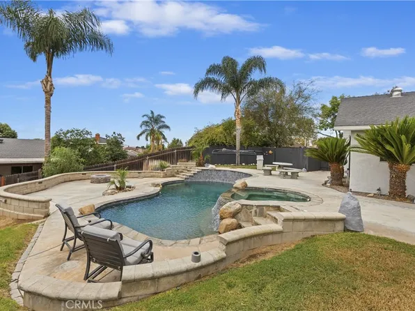 7410 Cascade Ln, Riverside, CA 92509