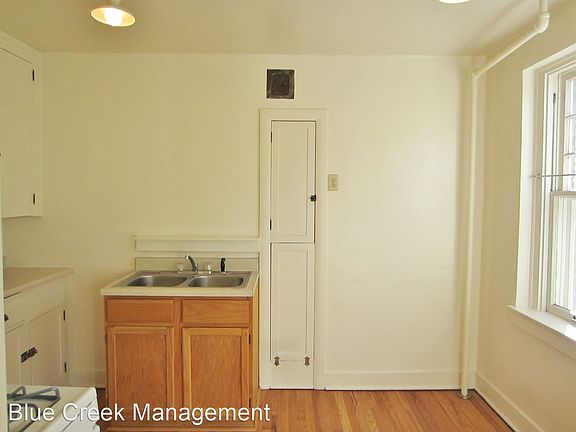 3rd image of 1209 Pennsylvania St APT C
