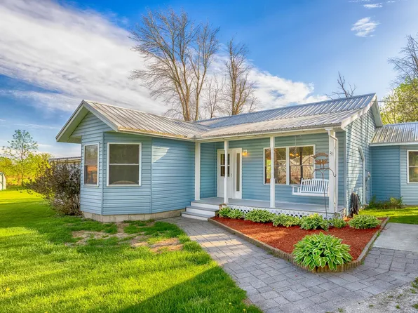 100 Christopher Road, Alburgh, VT 05440