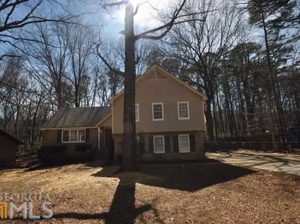 1519 Rangewood Dr, Lilburn, GA 30047
