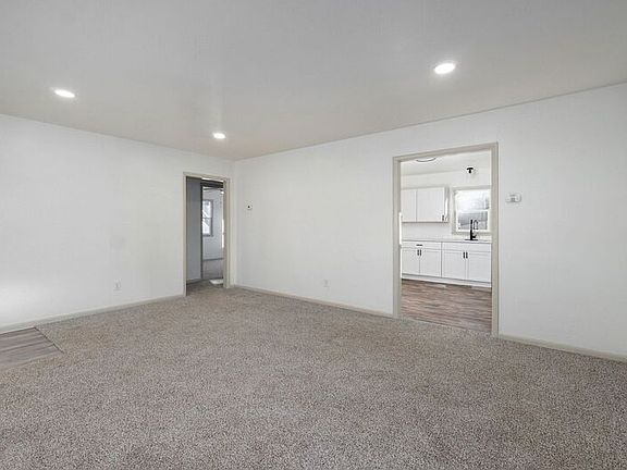 5th image of 1816 W Olive St