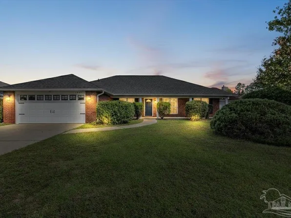 1854 Southbay Dr, Pensacola, FL 32506
