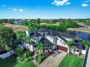 945 Bunker View Dr, Apollo Beach, FL 33572