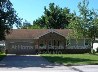 1340 E Sunset St, Springfield, MO 65804