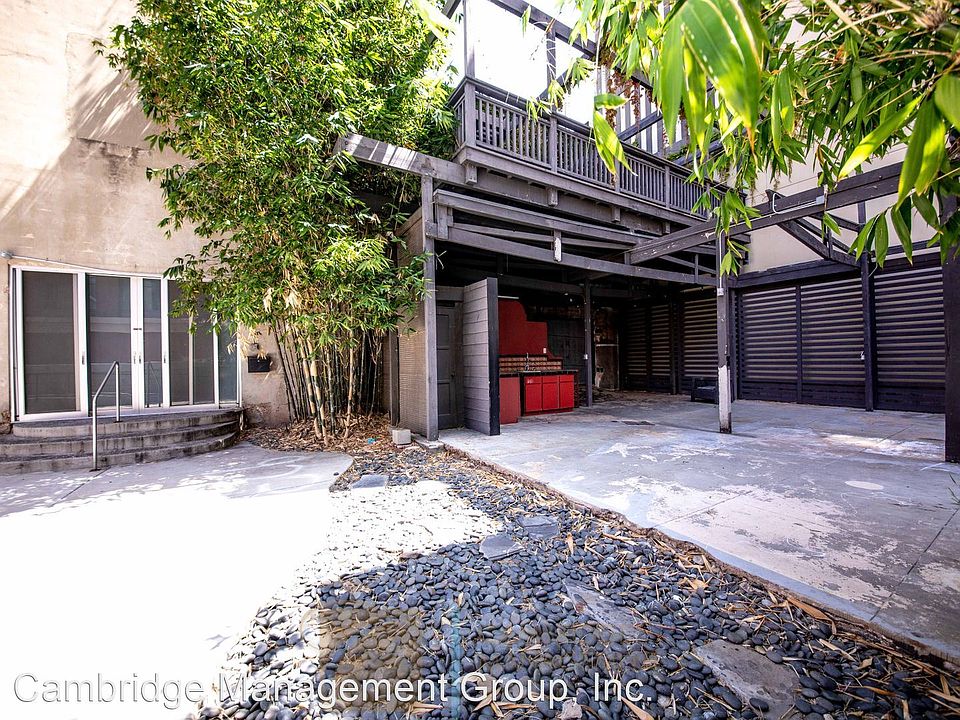 1st image of 923 Island Ave