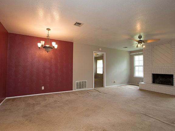 Nice light fixtures/ceiling fan