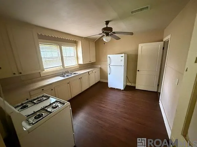 338 Claiborne St — Photo 3