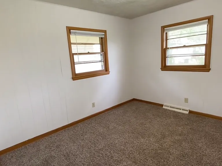 2965 E Cherry St — Photo 16