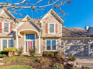 5225 Roundtree St, Shawnee, KS 66226