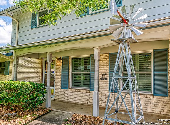 3rd image of 802 Booth Dr