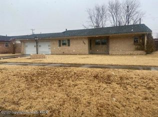 909 Mills Ave, Dumas, TX 79029