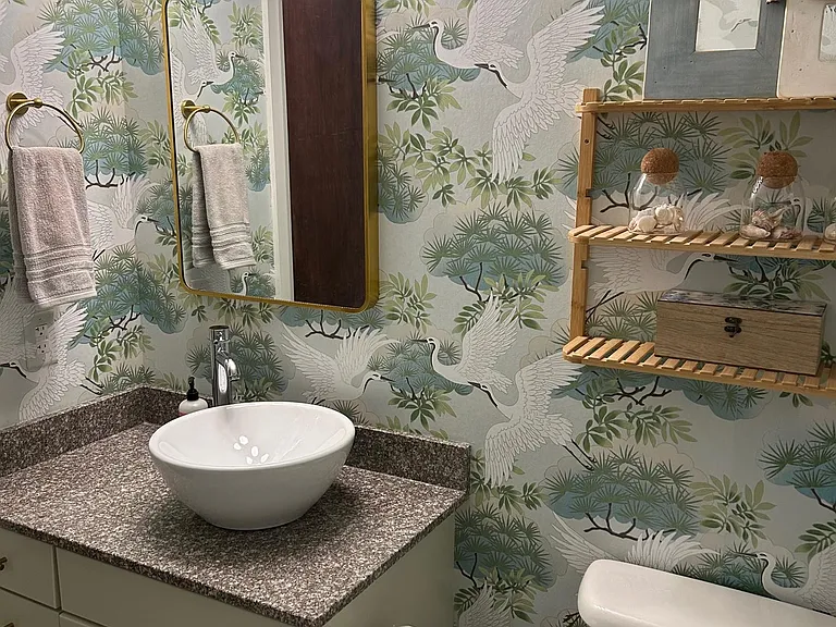 Newly renovated full bath