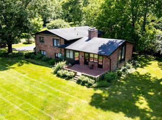 403 Springwood Ln, Saint Matthews, KY 40207