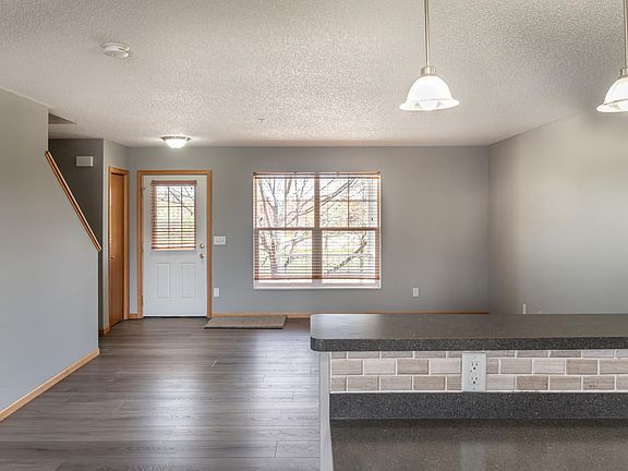 4th image of 2882 Clover Ridge Dr