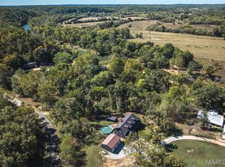 18 Garrison Ln, Steelville, MO 65565