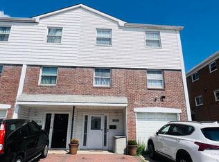 221-23 Horace Harding Expressway Sr N #2, Oakland Gardens, NY 11364