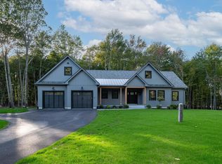 67 Stratham Ln, Greenland, NH 03840