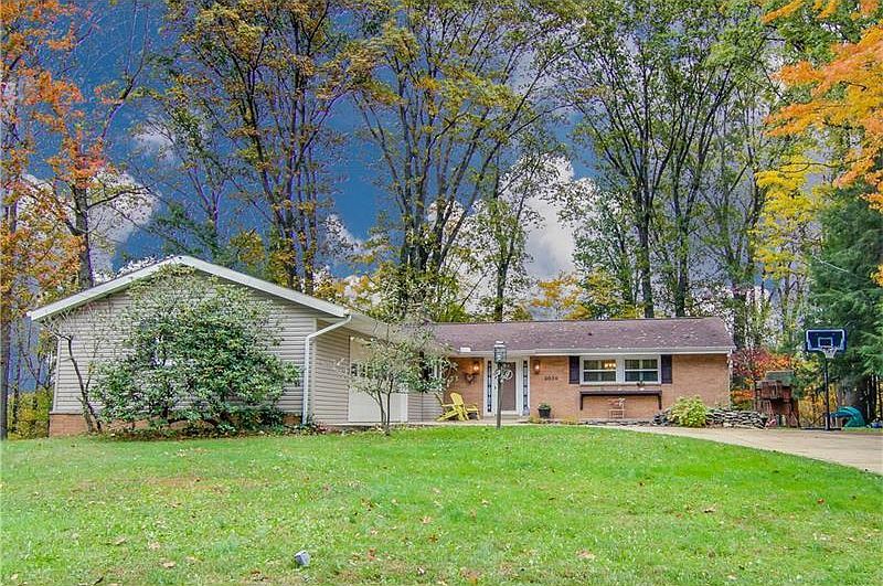 1st image of 3016 McClellan Dr