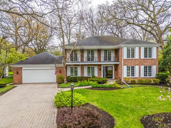 30 Plymouth Ct, Lincolnshire, IL 60069