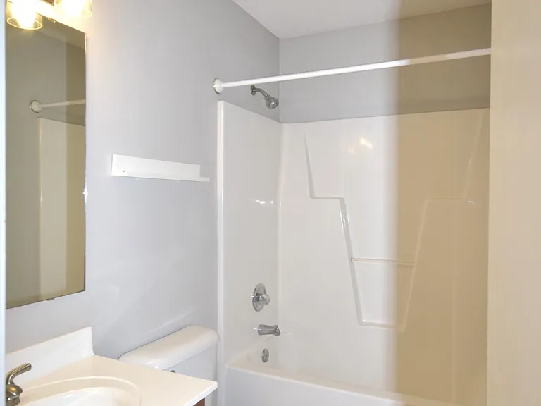309 Kenilworth Pl — Photo 11