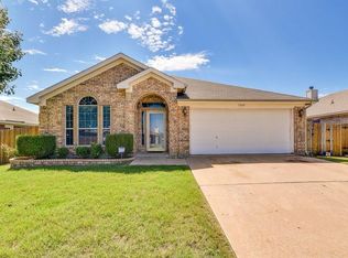 1369 Meadowbrook Ln, Crowley, TX 76036