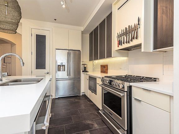 5th image of 717 Riverside Dr #1102