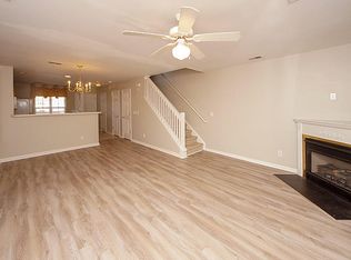 8002 Shadow Oak Dr, Charleston, SC 29406