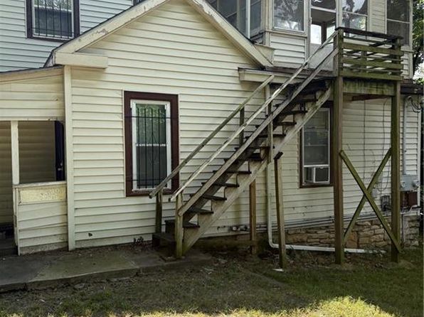 kansas-city-missouri-2091531254 picture