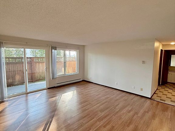 4th image of 18524 Linden Ave N #104