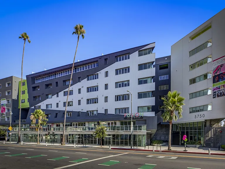 Fusion Hollywood - Exterior