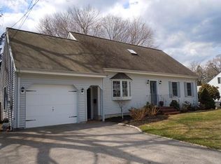 5 Farrell St, Newburyport, MA 01950