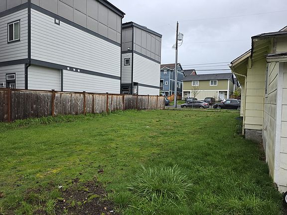3rd image of 4322 S Puget Sound Ave