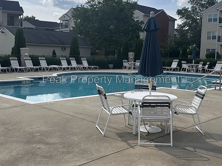 701 Masters Row #J — Photo 8