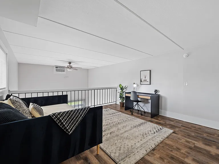 Fox Run Apartments — Photo 15