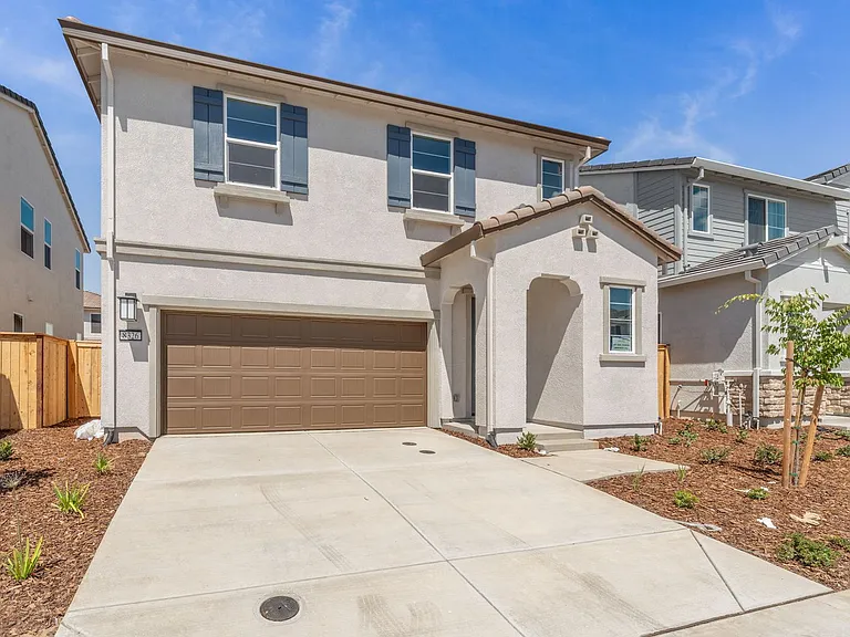 8326 Mincey Way — Photo 2