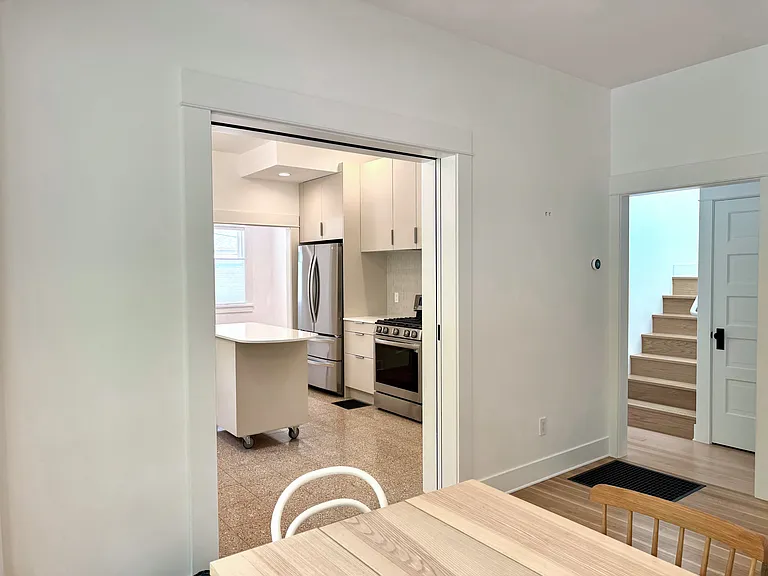 532 NE 29th Ave — Photo 7