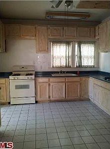 3rd image of 153 S Normandie Ave