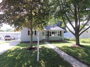 33 Cumberland Ln, Madison, WI 53714