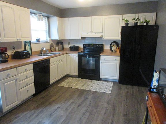 4th image of 3751 Parkview Dr