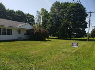 633 Gilman Rd, Lyndonville, VT 05851