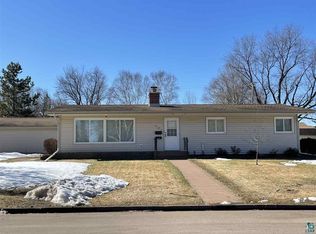 401 Dalewood Ave, Cloquet, MN 55720