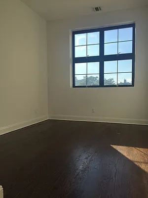 Rented by Loom Group | media 8